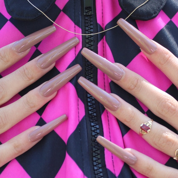 Press On Nail Sets - Picture 1 of 1